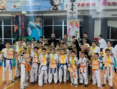 Отличные результаты! 37 каратистов из Чадыр-Лунги стали призерами чемпионата по карате в Кишиневе