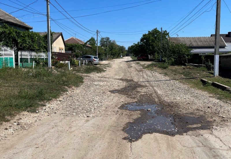 В Чадыр-Лунге идёт ремонт отрезка улицы Жуковского