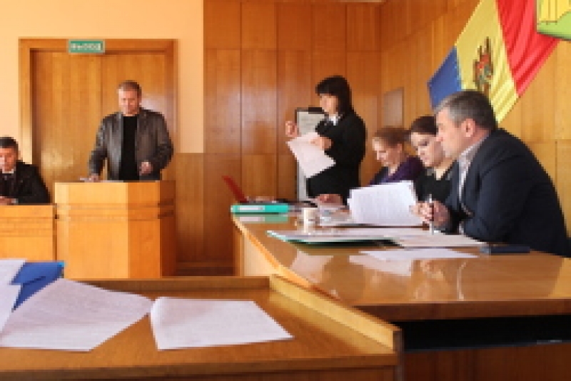 В президиуме Чадыр-Лунгского Совета стало тесно