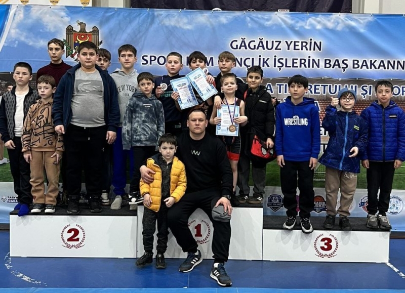 Борцы из Чадыр-Лунги завоевали медали на чемпионате Гагаузии
