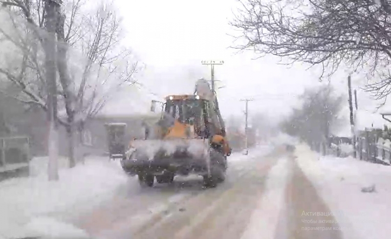 В Чадыр-Лунге ликвидируют последствия снегопада