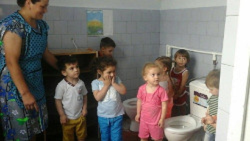 Новая сантехника для детского сада