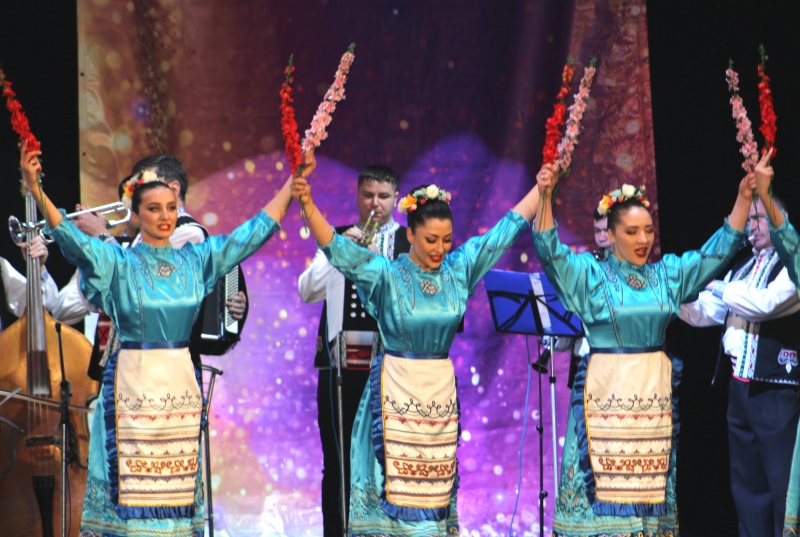&laquo;Любимым, милым и родным&raquo;: Праздничный концерт в честь 8 Марта в Чадыр-Лунге