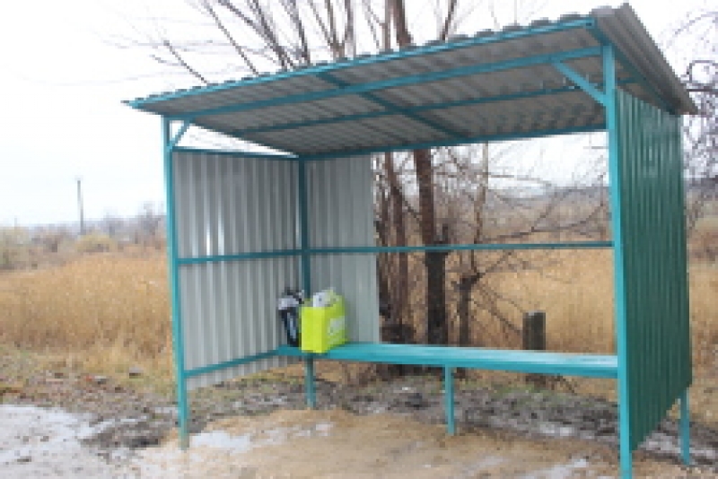 Установлены лица совершившие кражу обшивки автобусной остановки