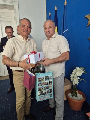 Чадыр-Лунга и Тыргу-Окна выстраивают мосты сотрудничества: культура, образование, экология