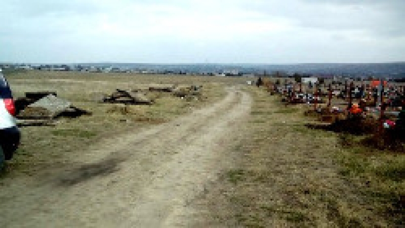 В Чадыр-Лунге продолжают обустраивать кладбище