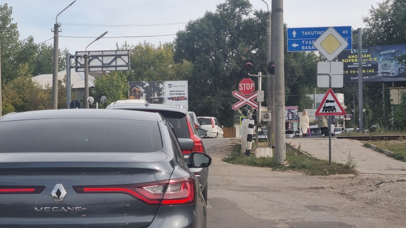 Проблема с железнодорожным переездом в Чадыр-Лунге остается нерешенной
