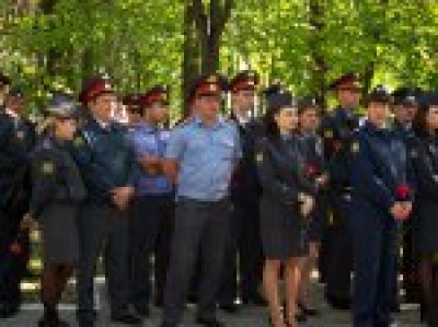 В Чадыр-Лунге почтили память полицейских, погибших при исполнении служебного долга