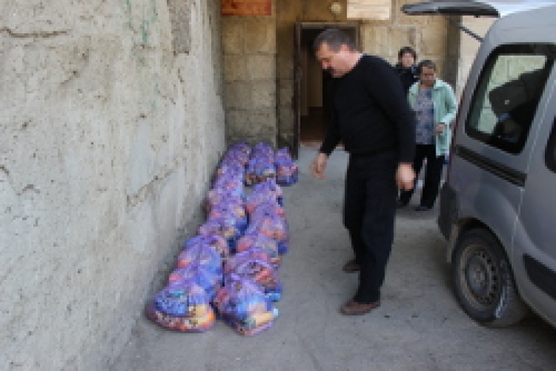 В Чадыр-Лунге пожилые люди получили помощь от примарии города