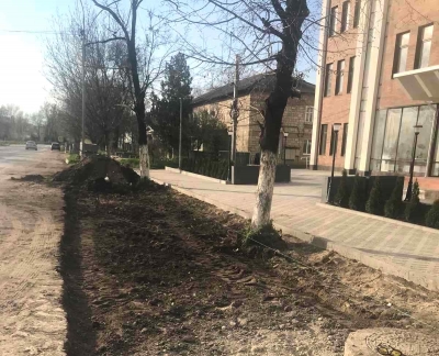 Рядом со Школой искусств благоустроят парковку и тротуар