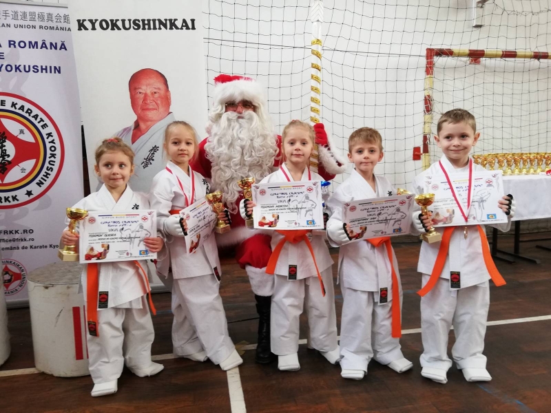 В Румынии состоялся рождественский турнир по каратэ киокушинкай "Cupa Moș Crăciun"