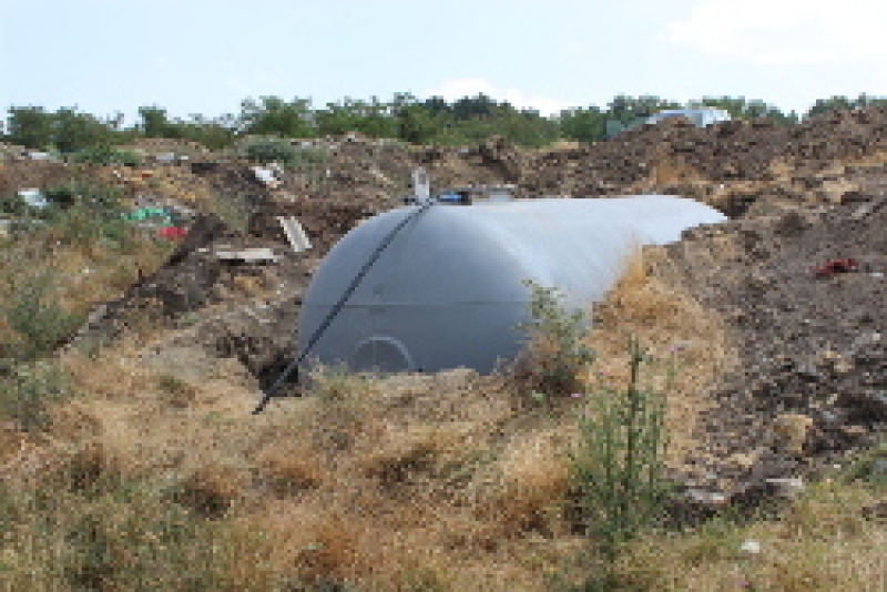 В районе Батомания установлен новый резервуар для источника питьевой воды