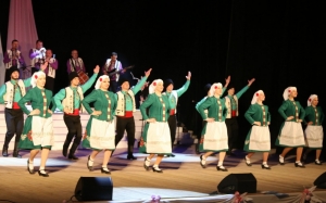 В Чадыр-Лунге организуют народные танцы «Хора»