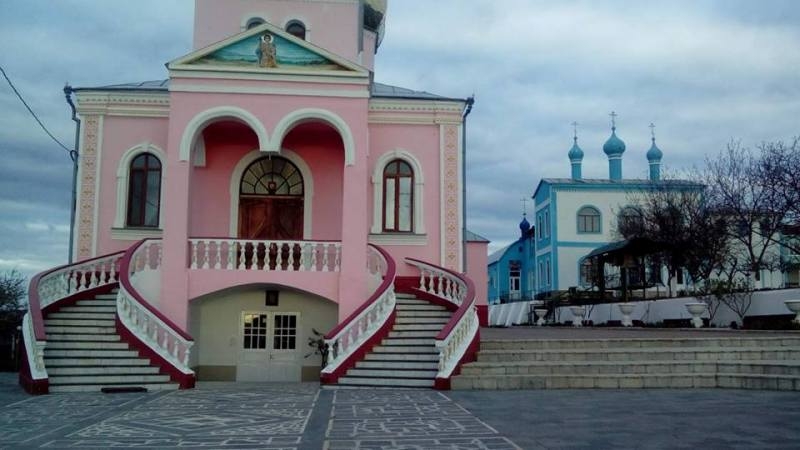 С Храмом города и праздником Касым!