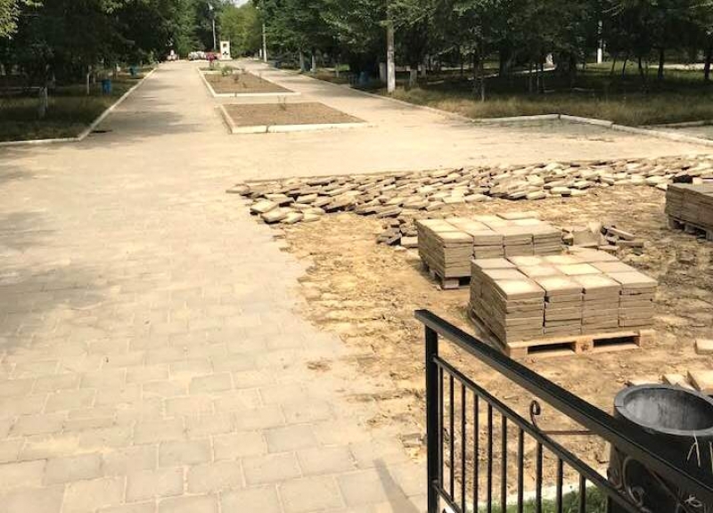 Местные власти обустраивают парк Победы