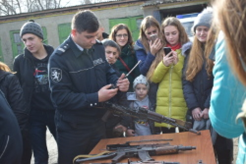 Полицейских Чадыр-Лунгского района поздравили с профессиональным праздником